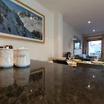 Grand Paradis B01 - Modern With Great Location