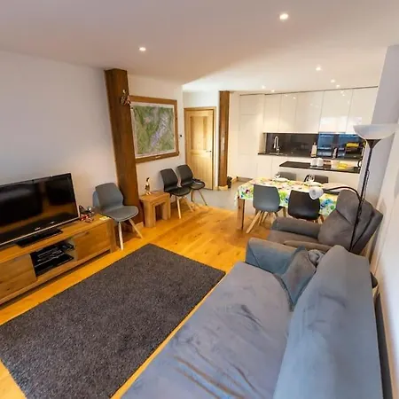 Grand Paradis B01 - Modern With Great Location