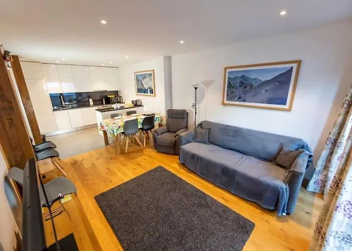 Grand Paradis B01 - Modern With Great Location Apartamento *