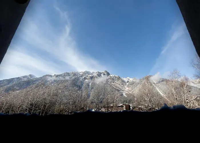 Grand Paradis B01 - Modern With Great Location Apartment