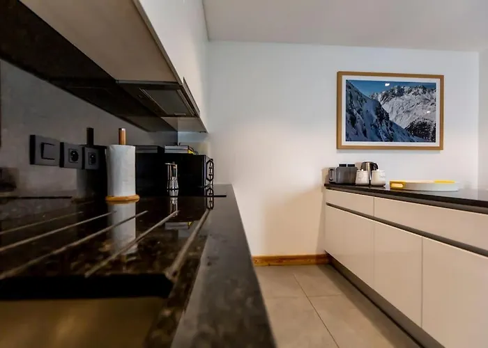 Grand Paradis B01 - Modern With Great Location Apartamento *